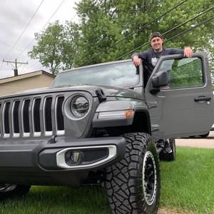 Meet your Posher, Sam